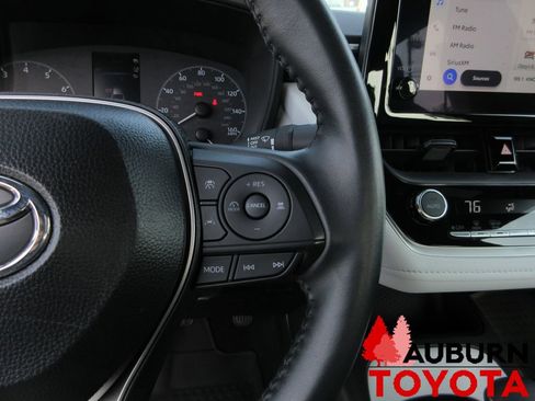 Certified 2025 Toyota Corolla SE w/ Convenience Package image 12