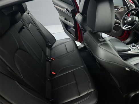 Used 2022 Alfa Romeo Stelvio Ti image 43
