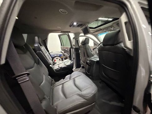 Used 2016 Cadillac Escalade Premium AWD/4WD image 32