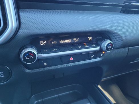 Used 2024 MAZDA CX-50 AWD 2.5 S w/ Premium Package image 17