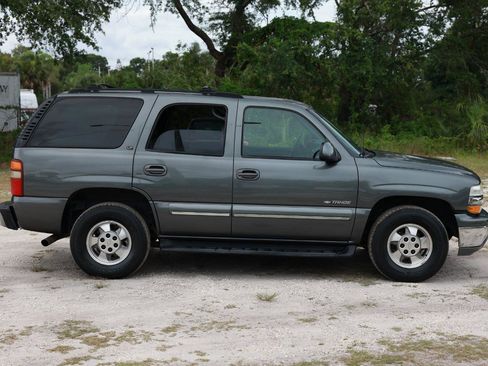Used 2002 Chevrolet Tahoe LT RWD image 13