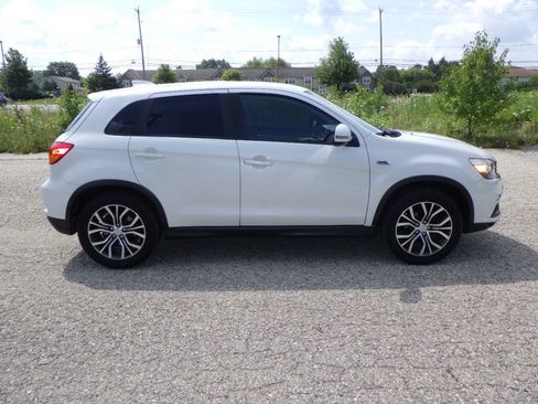 Used 2019 Mitsubishi Outlander Sport ES AWD/4WD image 6