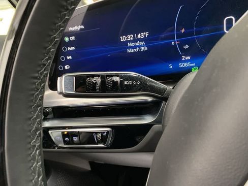 Certified 2025 Cadillac Lyriq Luxury image 23