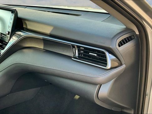 Used 2021 Toyota Camry XSE image 27