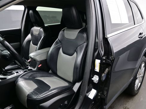 Used 2014 Jeep Cherokee Limited w/ Technology Group FWD image 15