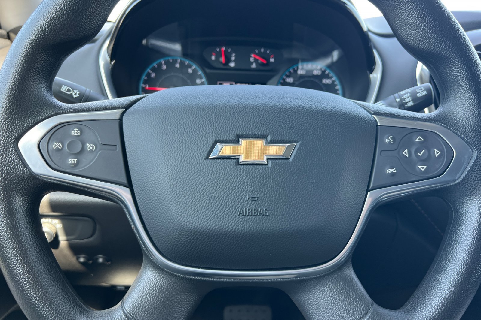 Used 2021 Chevrolet Traverse LS AWD/4WD image 31