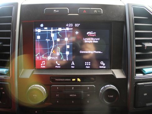 Used 2018 Ford F150 XLT w/ Equipment Group 302A Luxury image 15