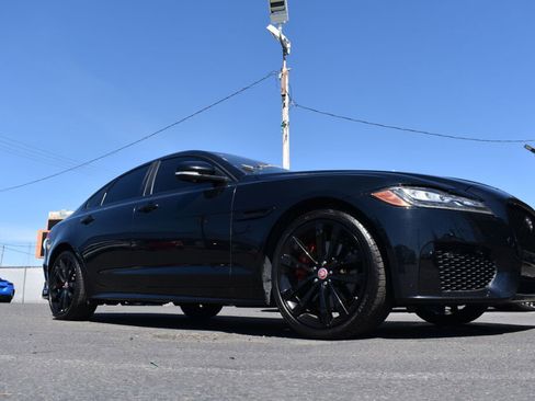 Used 2017 Jaguar XF S image 6