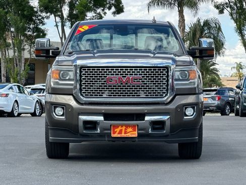 Used 2015 GMC Sierra 2500 Denali w/ Duramax Plus Package RWD image 8
