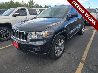 Used 2013 Jeep Grand Cherokee Laredo image 1