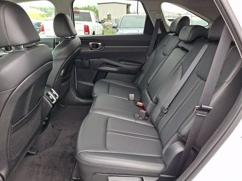 Used 2023 Kia Sorento S FWD image 10