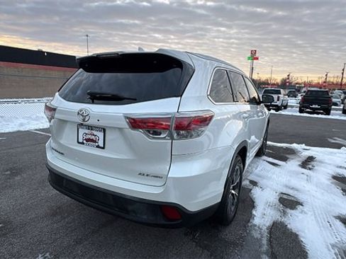 Used 2016 Toyota Highlander XLE image 5