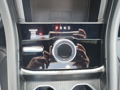 New 2025 Jeep Grand Cherokee Limited w/ Luxury Tech Group II image 10