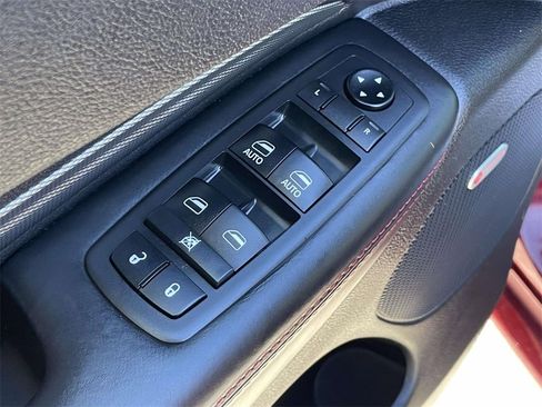 Used 2018 Dodge Durango R/T w/ Blacktop Package image 19