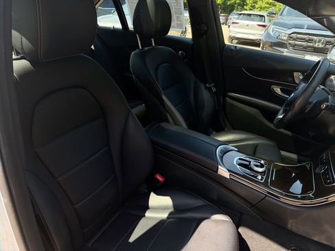 Used 2018 Mercedes-Benz C 300 4MATIC Sedan image 26