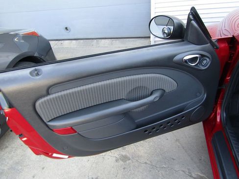 Used 2005 Chrysler PT Cruiser Touring FWD image 22