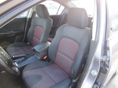 Used 2005 MAZDA MAZDA3 s w/ Sport Pkg image 13