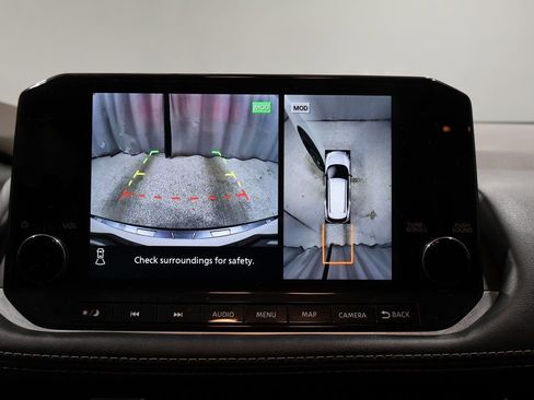 Used 2023 Nissan Rogue SL w/ SL Premium Package image 30