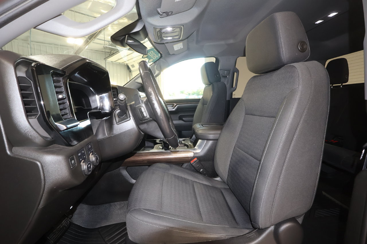 Used 2022 Chevrolet Silverado 1500 LT AWD/4WD image 23