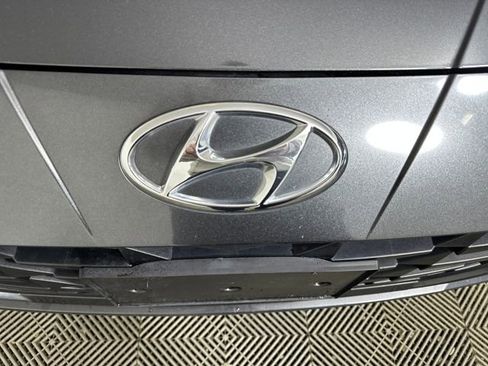 Used 2023 Hyundai Elantra SEL w/ Convenience Package image 9