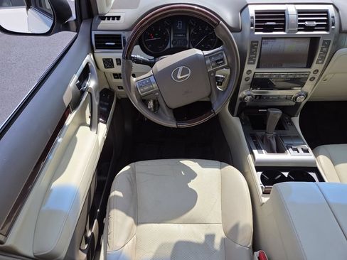 Used 2015 Lexus GX 460 w/ Premium Package AWD/4WD image 30