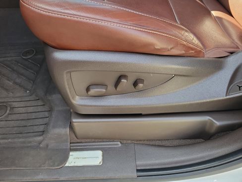 Used 2020 Chevrolet Tahoe Premier RWD image 24