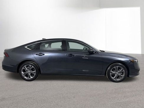 Certified 2023 Honda Accord EX image 37