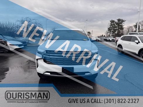 Used 2023 Chevrolet Tahoe Premier image 3