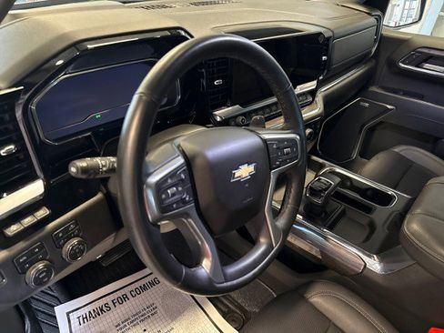 Used 2024 Chevrolet Silverado 1500 LTZ w/ LTZ Premium Package image 17