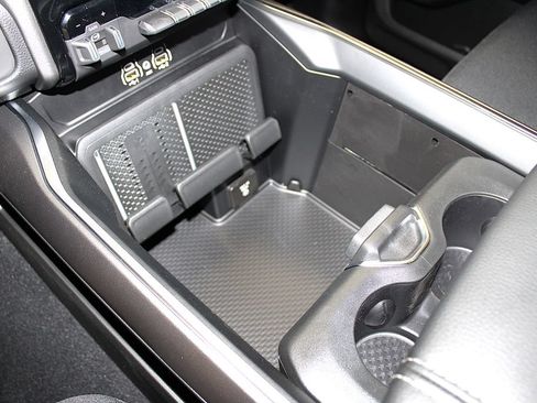 New 2026 RAM 1500 4x4 Crew Cab image 20