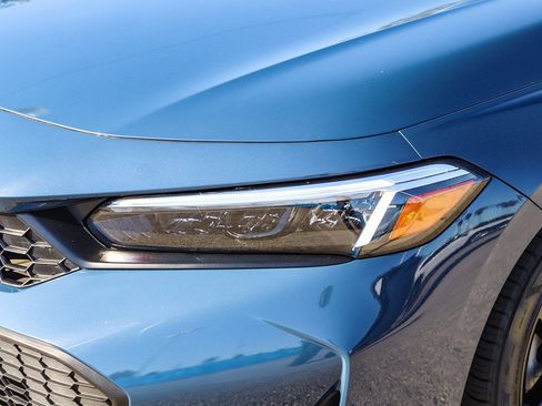 Certified 2025 Honda Civic Sport image 5