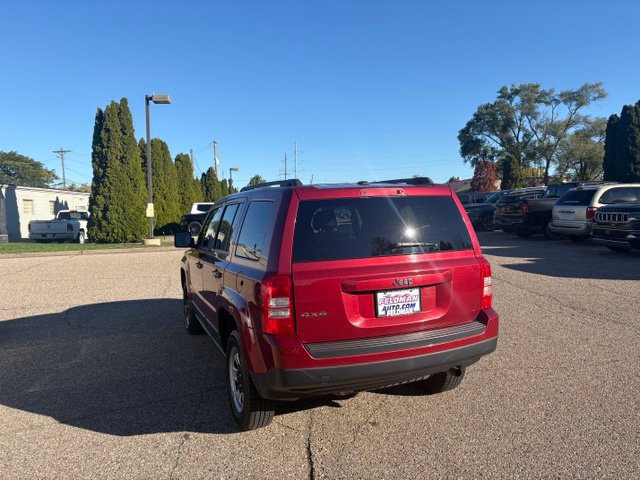 Used 2016 Jeep Patriot Sport w/ Power Value Group AWD/4WD image 3