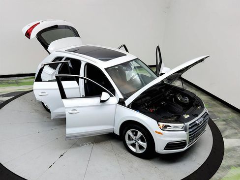 Used 2020 Audi Q5 2.0T Premium w/ Convenience Package AWD/4WD image 37