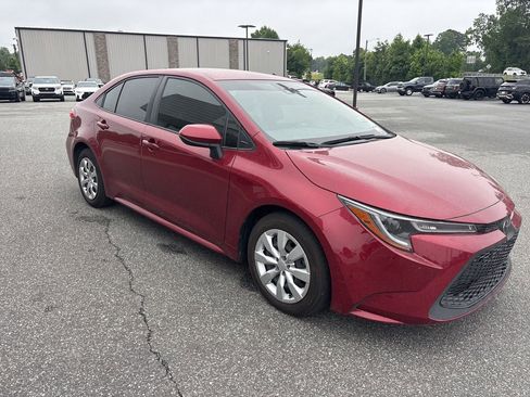 Used 2022 Toyota Corolla LE FWD image 9