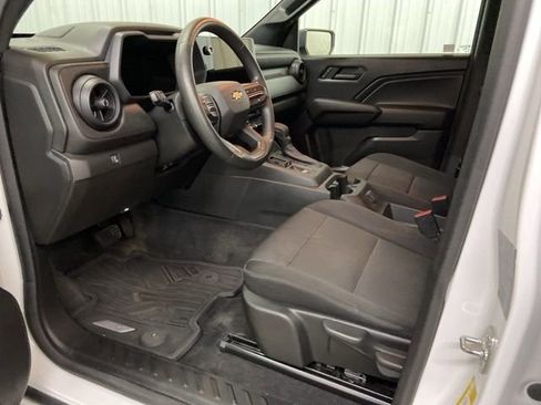 Used 2024 Chevrolet Colorado W/T image 24