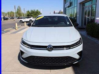 Used 2025 Volkswagen Jetta Sport FWD video 2