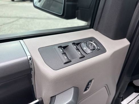 Used 2016 Ford F150 XLT w/ Equipment Group 302A Luxury AWD/4WD image 24