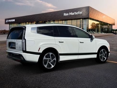 New 2026 Hyundai Ioniq 9 Calligraphy image 8