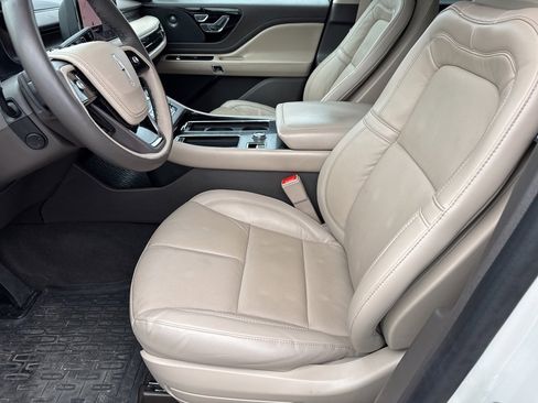 Used 2023 Lincoln Aviator Reserve w/ Equipment Group 201A image 13