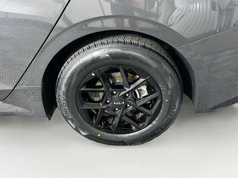 Used 2025 Kia K5 LXS image 11