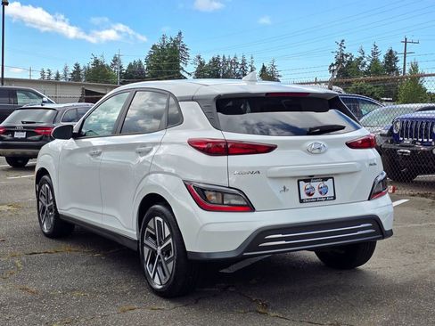 Used 2023 Hyundai Kona SE FWD image 5