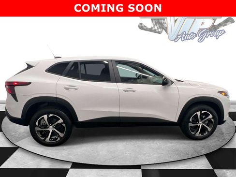 Used 2024 Chevrolet Trax RS w/ Driver Confidence Package FWD image 5