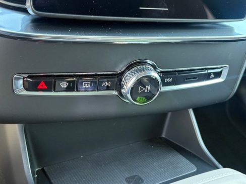 New 2026 Volvo XC90 B6 Plus w/ Protection Package Premier image 15