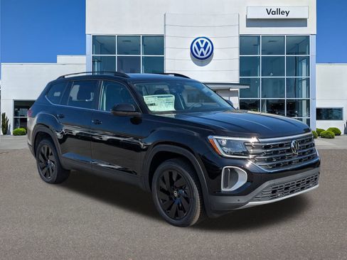 New 2026 Volkswagen Atlas SE image 1