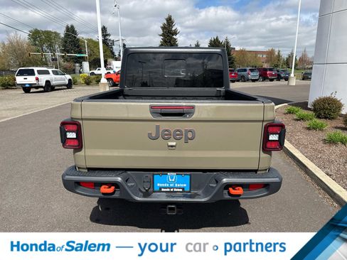 Used 2020 Jeep Gladiator Mojave AWD/4WD image 6