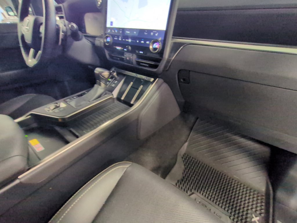 Used 2024 Lexus GX 550 AWD/4WD image 25
