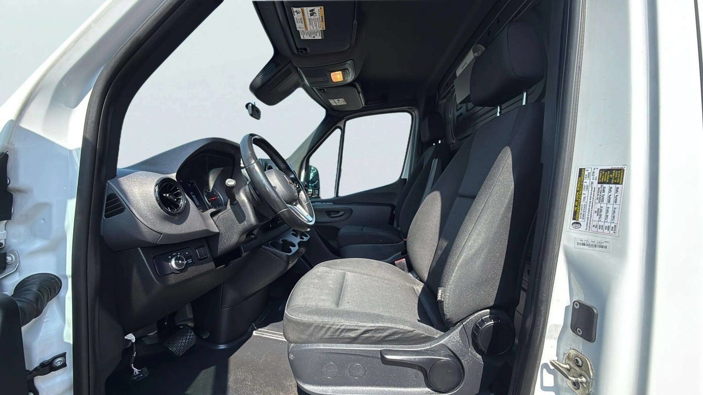 Used 2022 Mercedes-Benz Sprinter 1500 image 18