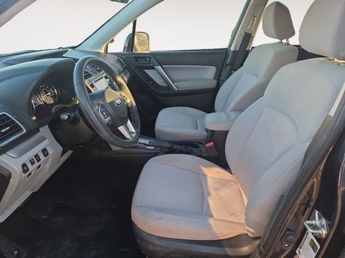 Used 2017 Subaru Forester 2.5i Premium image 9