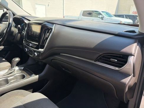 Used 2019 Chevrolet Traverse LT FWD image 30