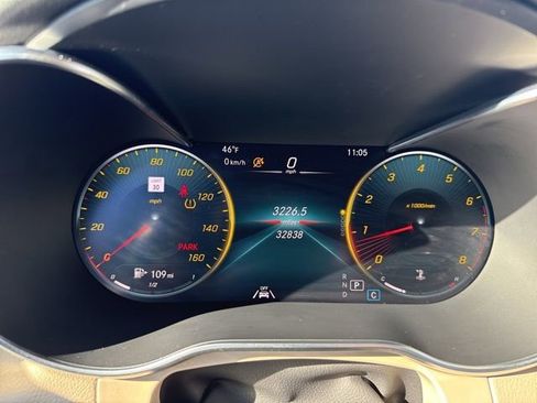 Used 2022 Mercedes-Benz GLC 300 4MATIC image 9